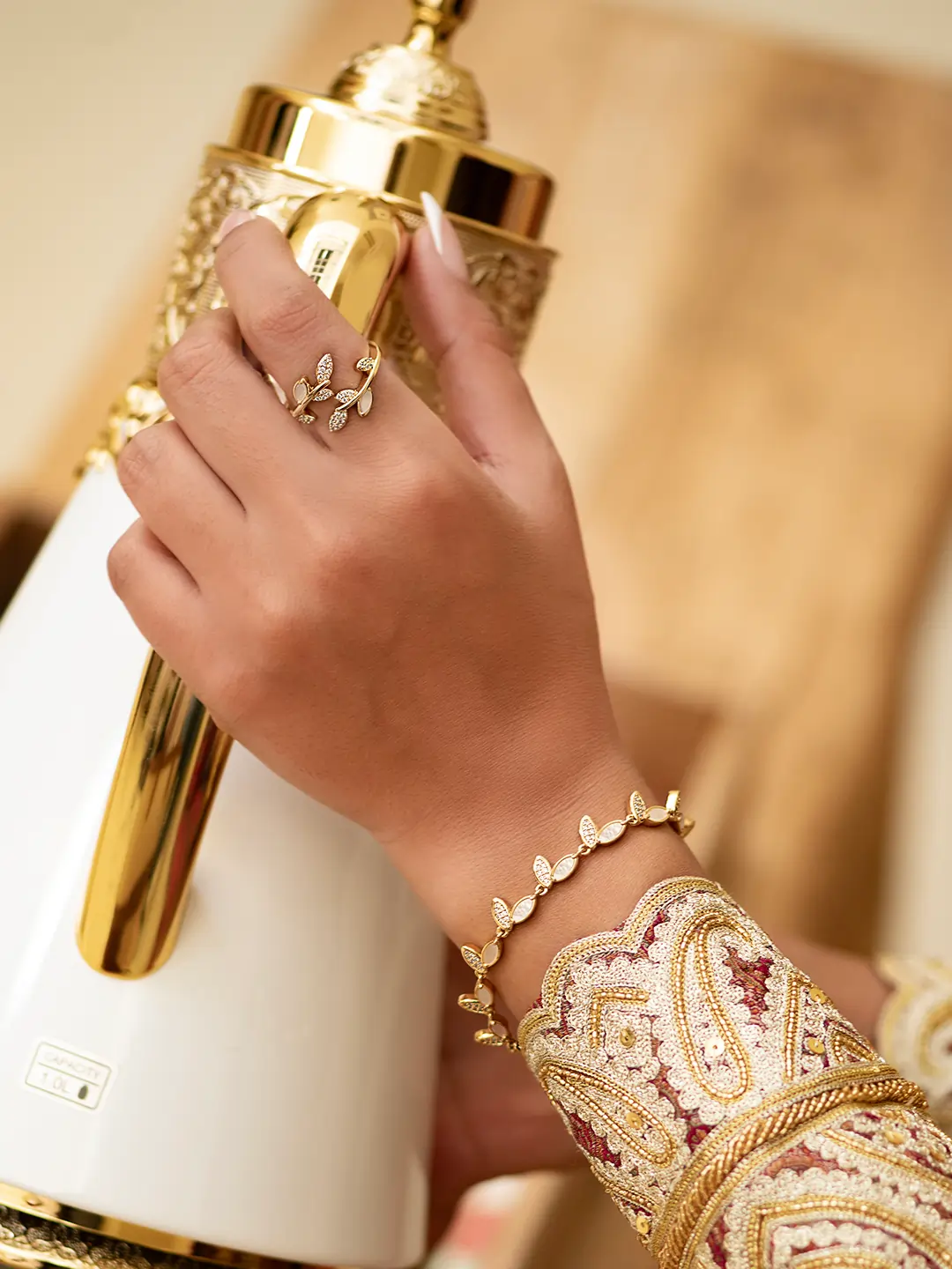 Folia Collection Women Bracelet